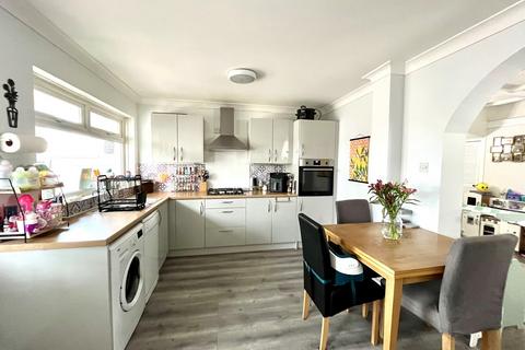 87 Mount Road, Chessington, KT9 1JH