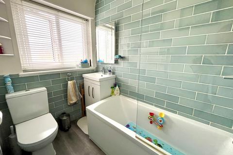 87 Mount Road, Chessington, KT9 1JH