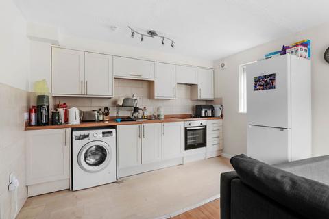 1 bedroom ground floor flat for sale, 29 Badger Gardens, St. Peter's, Worcester.  WR5 3TG