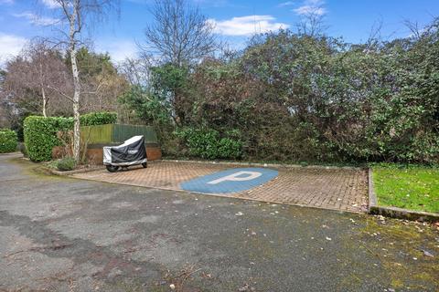29 Badger Gardens, Worcester, WR5 3TG