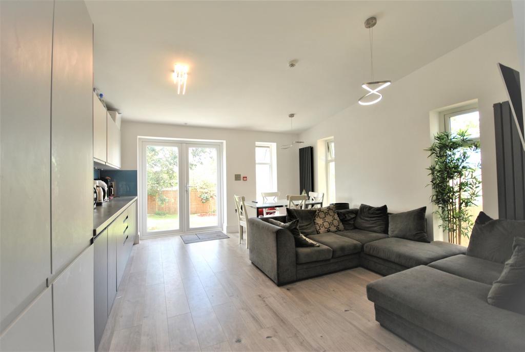 Kitchen/Living Area