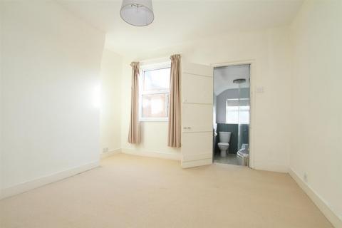 2 bedroom terraced house to rent, West Cliff, Whitstable, CT5