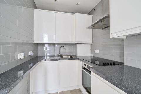 1 bedroom flat for sale, Surbiton Hill Park, Surbiton, KT5