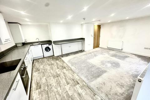 2 bedroom flat to rent, 96 Watery Lane, Darwen BB3