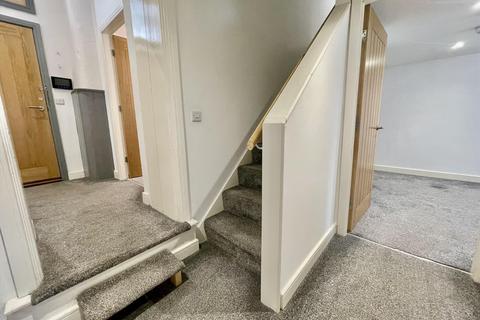2 bedroom flat to rent, 96 Watery Lane, Darwen BB3