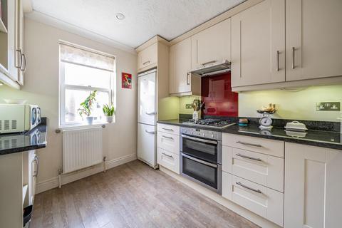 4 bedroom end of terrace house for sale, Vicarage Drive, Beckenham