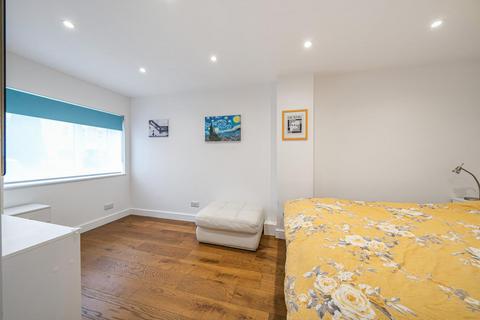 4 bedroom end of terrace house for sale, Vicarage Drive, Beckenham