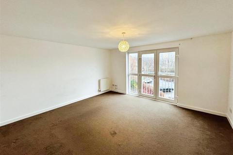 2 bedroom flat to rent, Caledonia Street, Clydebank G81