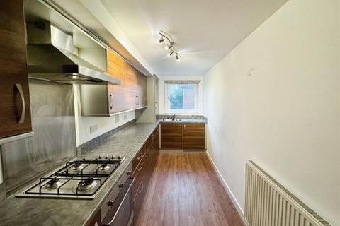 2 bedroom flat to rent, Caledonia Street, Clydebank G81