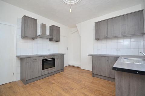 4 bedroom terraced house to rent, Meanwood Road, Leeds LS6