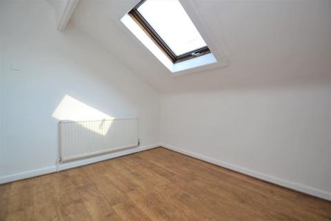 4 bedroom terraced house to rent, Meanwood Road, Leeds LS6