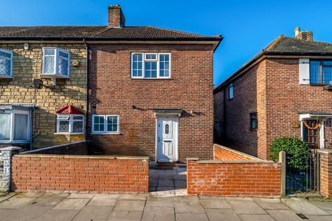 3 bedroom end of terrace house to rent, Bromley Road, Bromley BR1