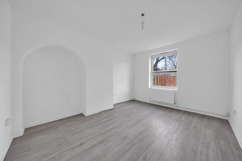 3 bedroom end of terrace house to rent, Bromley Road, Bromley BR1