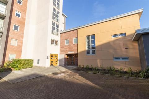 2 bedroom ground floor flat to rent, North Side, Dunston, Gateshead