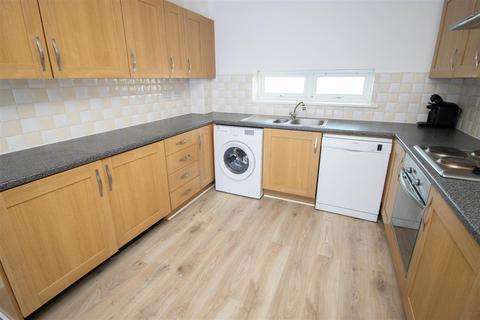 2 bedroom ground floor flat to rent, North Side, Dunston, Gateshead