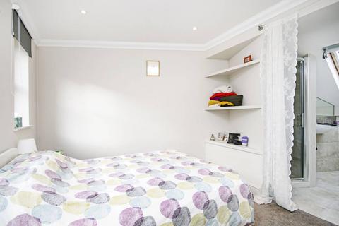 3 bedroom house to rent, Chester Crescent, Dalston, London, E8