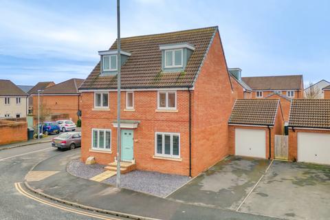 5 bedroom detached house for sale, 6 Dragon Rise, Norton Fitzwarren, Taunton