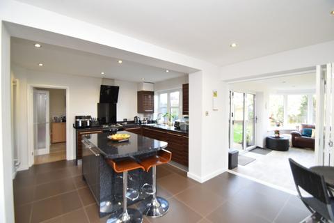 4 bedroom detached house for sale, Thorn Close, Chatham