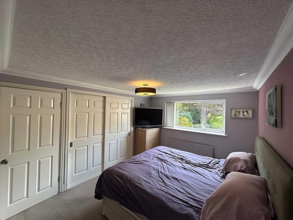 Bedroom 3: