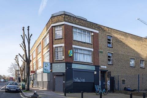 4 bedroom flat to rent, Hackney Road, Hackney, E2