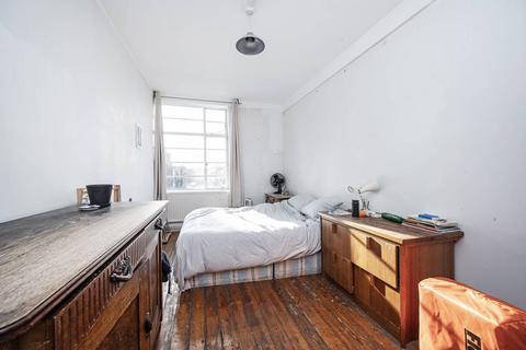 4 bedroom flat to rent, Hackney Road, Hackney, E2