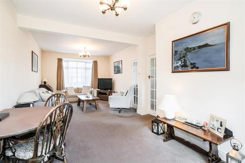 3 bedroom end of terrace house for sale, Drysdale Avenue, North Chingford