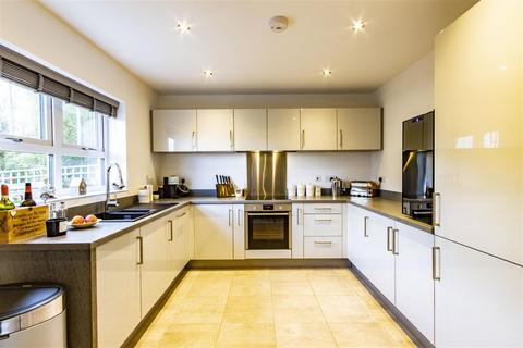 4 bedroom detached house for sale, Hulford Street, Chesterfield