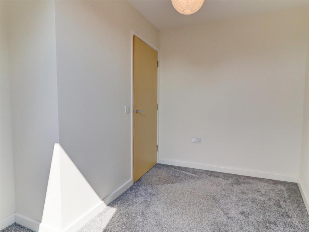Bedroom/Office