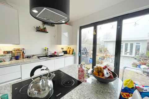 56 Brookfield Road, Bedford, MK41 9LH