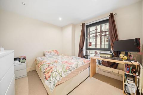 3 bedroom flat for sale, Chrisp Street, London E14