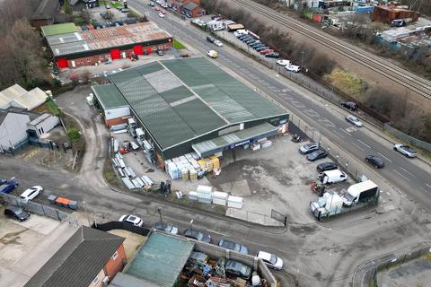 Warehouse to rent, Brimington Road North, Chesterfield