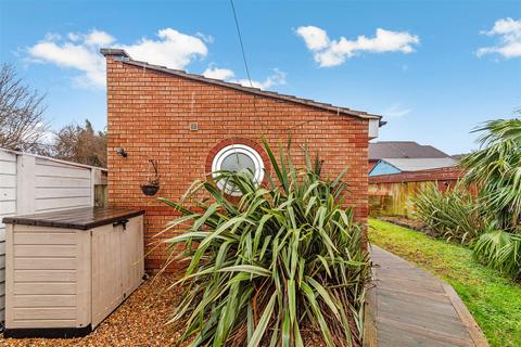 1 bedroom bungalow for sale, Mount Road, Mitcham CR4