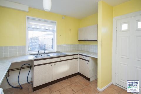 2 bedroom end of terrace house for sale, Oaklands Avenue,Irvine, KA12