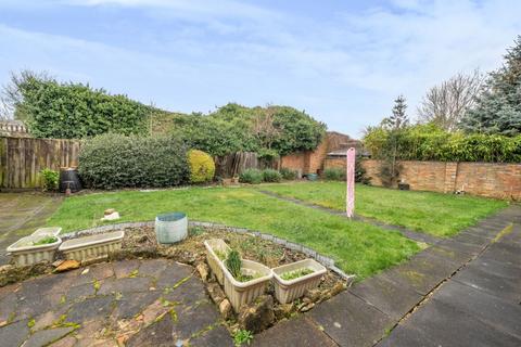 2 bedroom detached bungalow for sale, Newnham Avenue, Bedford