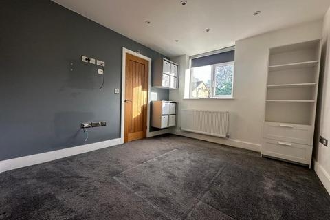 2 bedroom flat to rent, Bradford Road, Batley