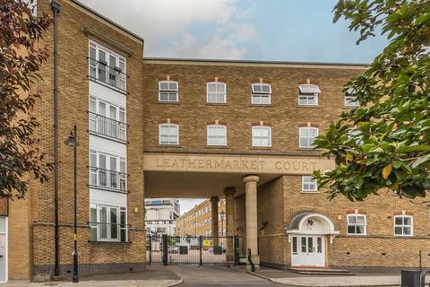 2 bedroom flat to rent, Leathermarket Court, London SE1