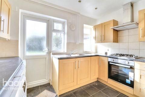 3 bedroom terraced house to rent, Woodside Road, Nottingham