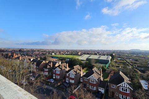 1 bedroom apartment for sale, Penthouse of Princeton House at Rivermead, Wilford Lane, West Bridgford