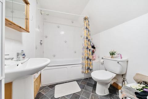 undefined, Heathfield,  Bletchingdon,  OX5