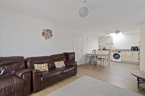 2 bedroom flat for sale, Bowers Drive, Bursledon, Southampton. SO31 8LZ