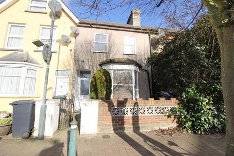 3 bedroom house to rent, King Edward Road, Waltham Cross