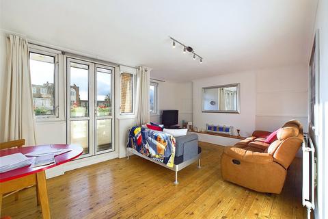 2 bedroom apartment to rent, Grove Road, Barnes