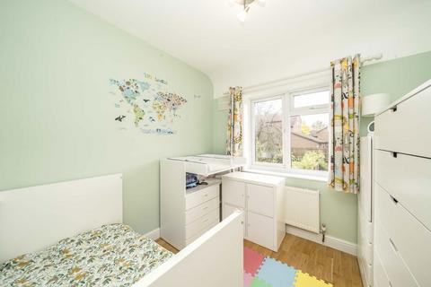 4 Wakeling Road, London, W7 1NX