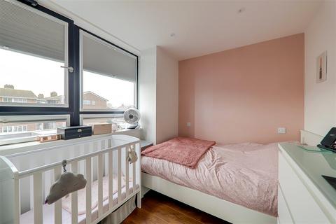 1 bedroom flat for sale, Strand Parade, Worthing BN12