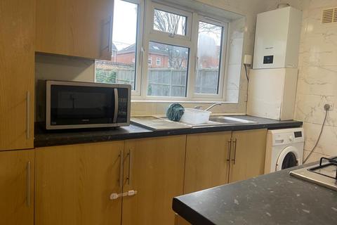 2 bedroom flat to rent, Napier Road, Wembley HA0