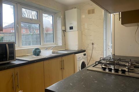 2 bedroom flat to rent, Napier Road, Wembley HA0