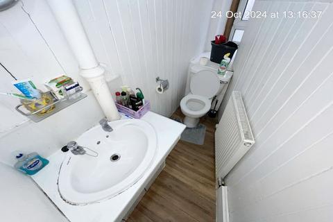 1 bedroom flat for sale, Cathcart Road, Flat 1-1, Crosshill, Glasgow G42