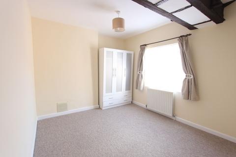 2 bedroom flat to rent, Southgate Street, Winchester, SO23