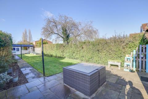 147 Peppard Road, Emmer Green, Reading, RG4 8TR