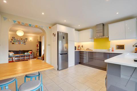 147 Peppard Road, Emmer Green, Reading, RG4 8TR
